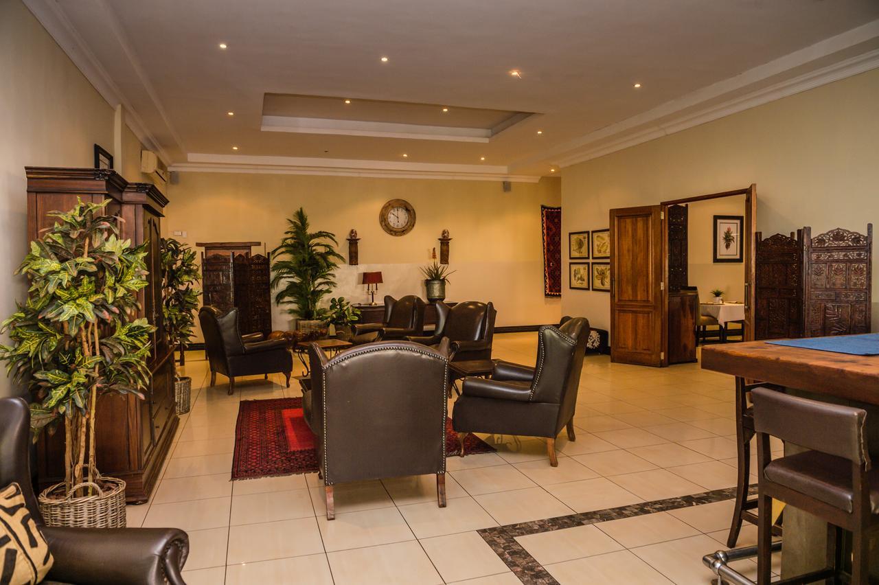 Royal Solwezi Hotel Екстер'єр фото