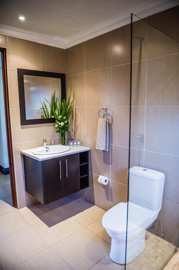 Royal Solwezi Hotel Екстер'єр фото